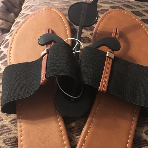 Size 9/10 sandals brown sole black strap - Picture 2 of 2